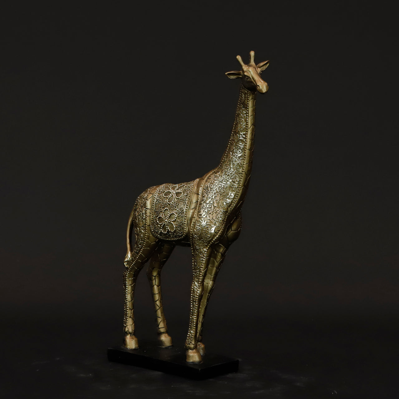 HCHD6569 - Medium Bronze Giraffe