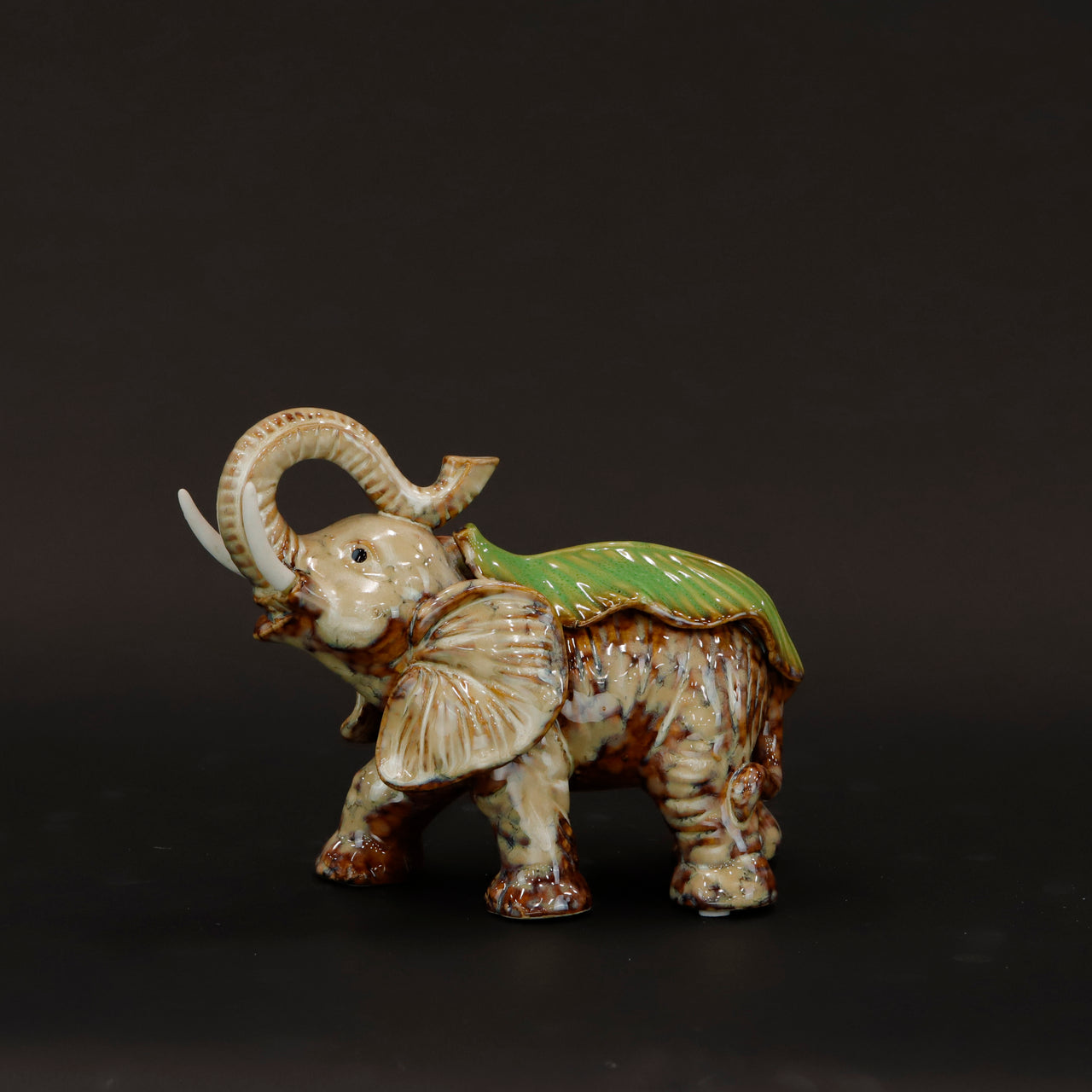 HCHD6622 - Green Ceramic Elephant Trunk Up