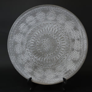 HCHD6759 - L Taupe Sand Dollar Plate