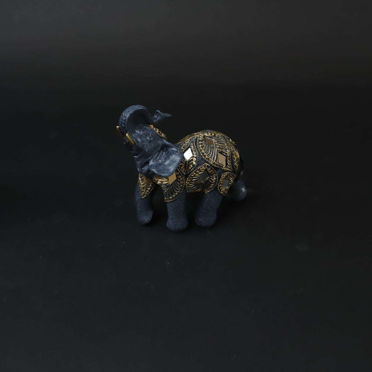 HCHD6892 - S Bronze Leaf Elephant