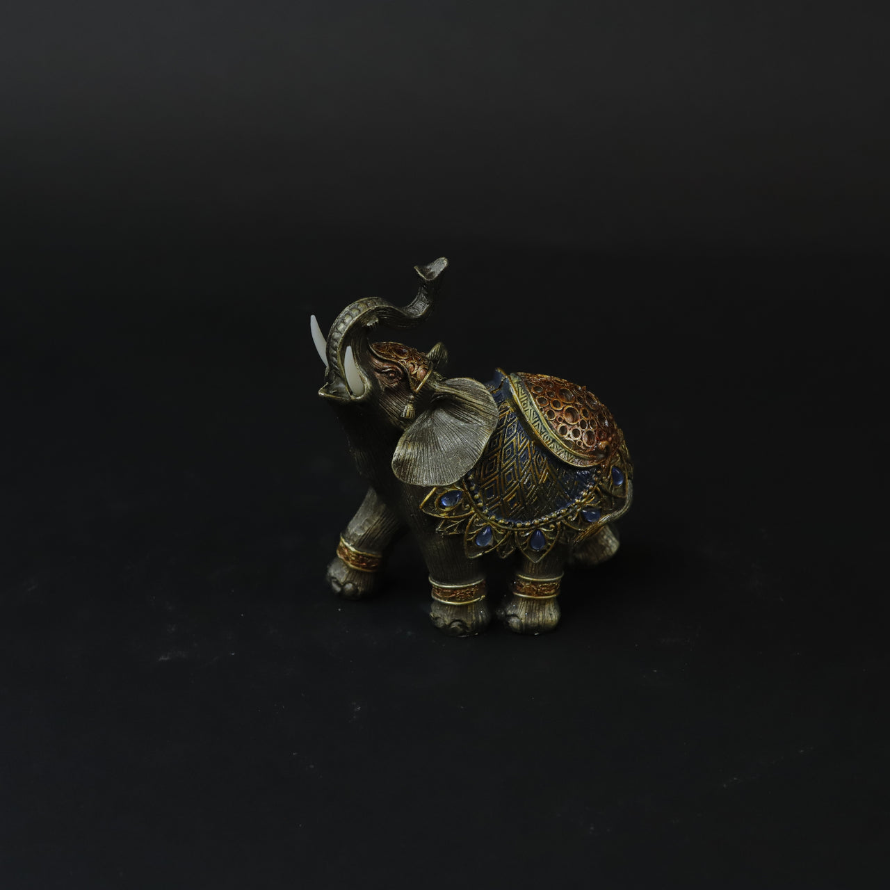 HCHD6922 - S Blue Right Facing Elephant