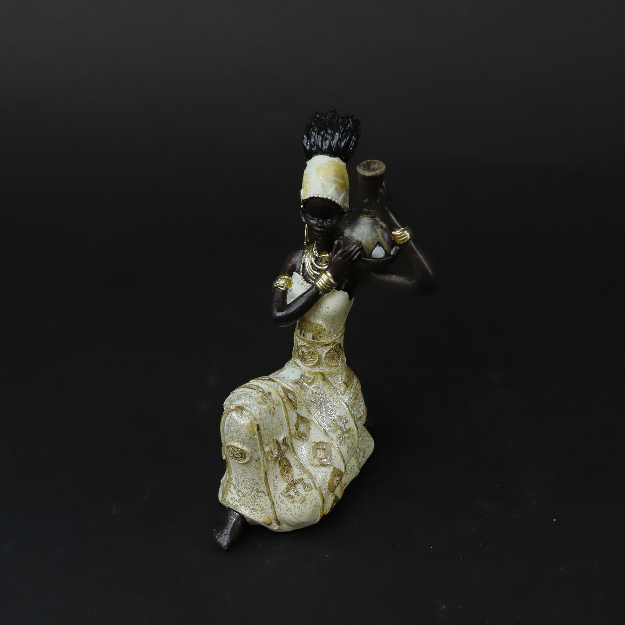 HCHD6947 - Gold Lady Sitting #3