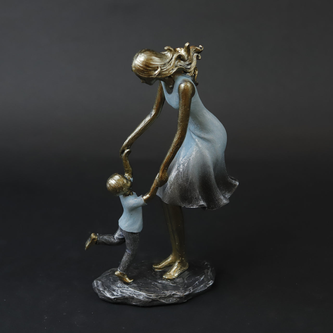 HCHD6975 - Blue Mother and Son