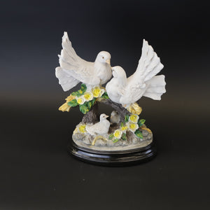 HCHD7584 - Love Birds with Yellow Buds