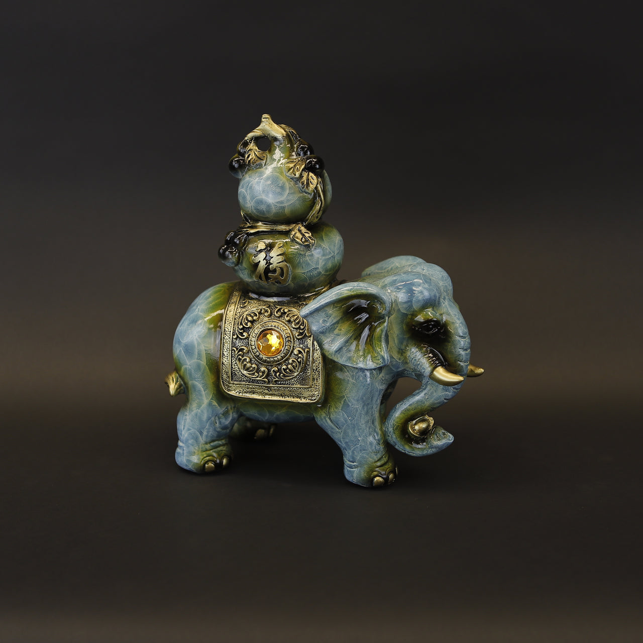 HCHD7734 - Green Packing Elephant Trunk Down