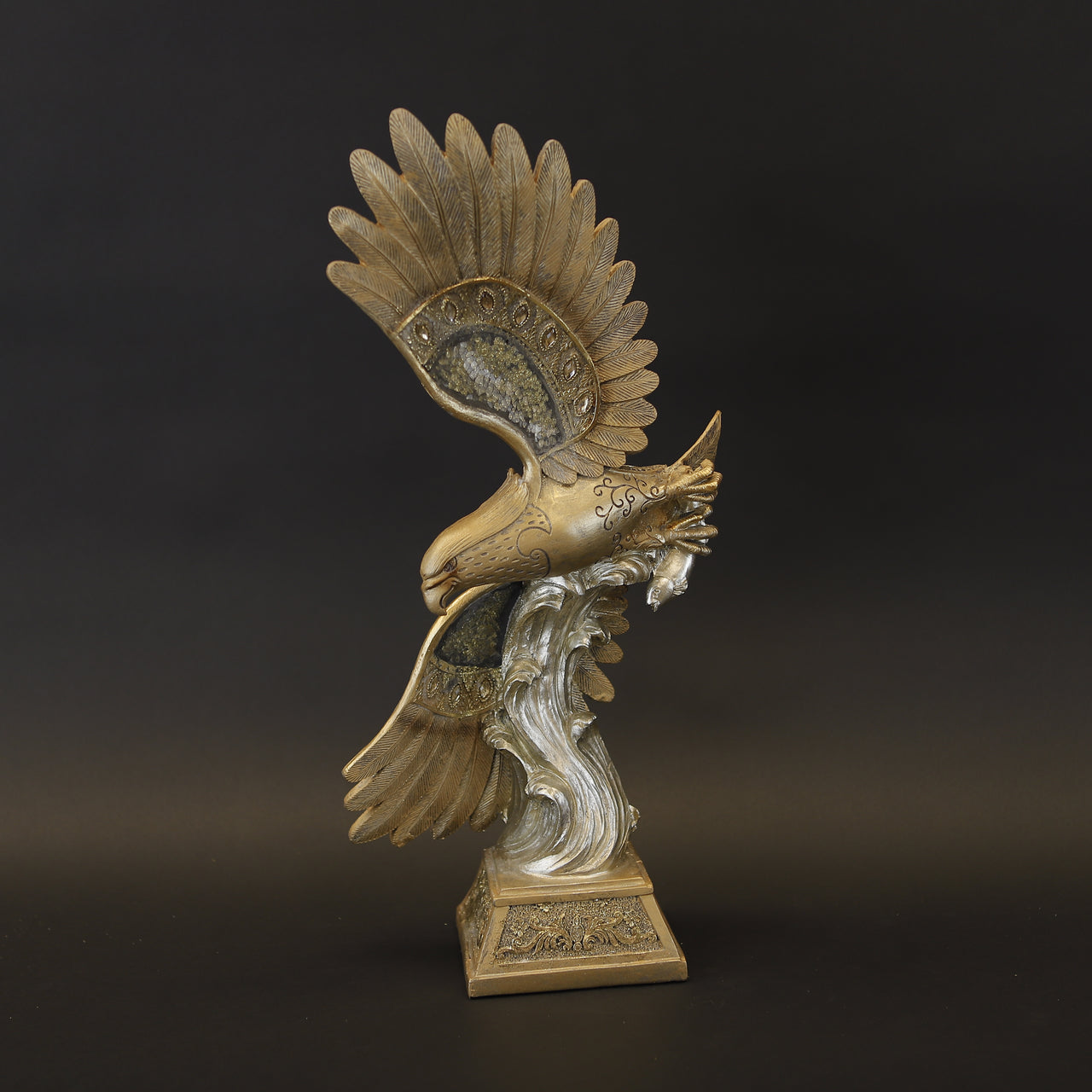 HCHD7765 - Left Soaring Eagle on Stand