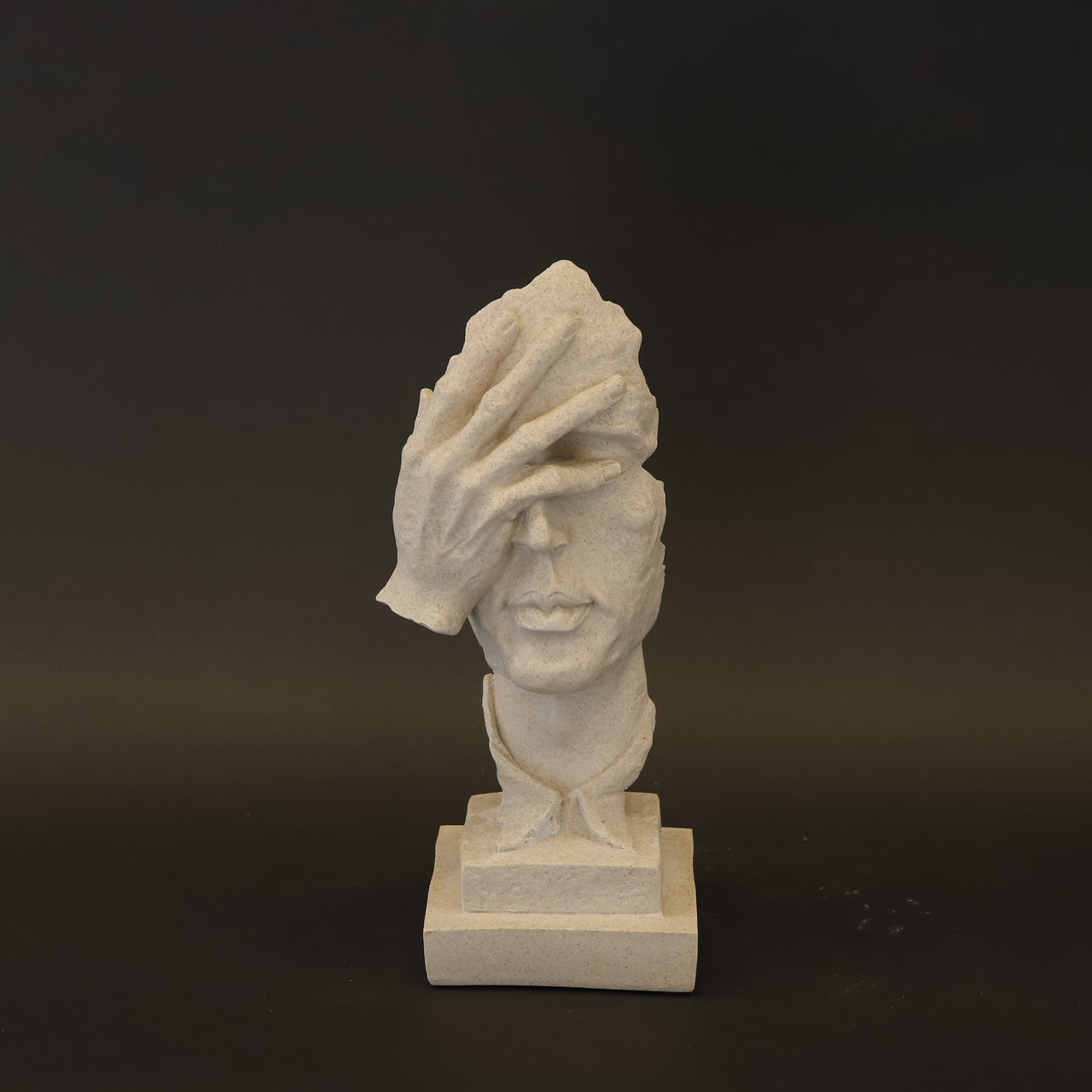 HCHD8228 - White See No Evil Man