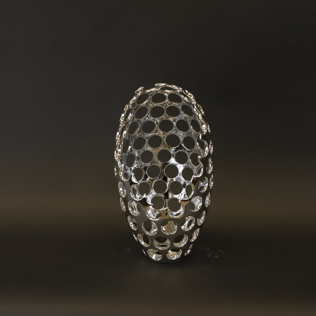 HCHD8242 - Shimmering Silver Vase - S
