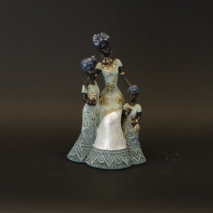 HCHD8253 - Green African Lady & Children