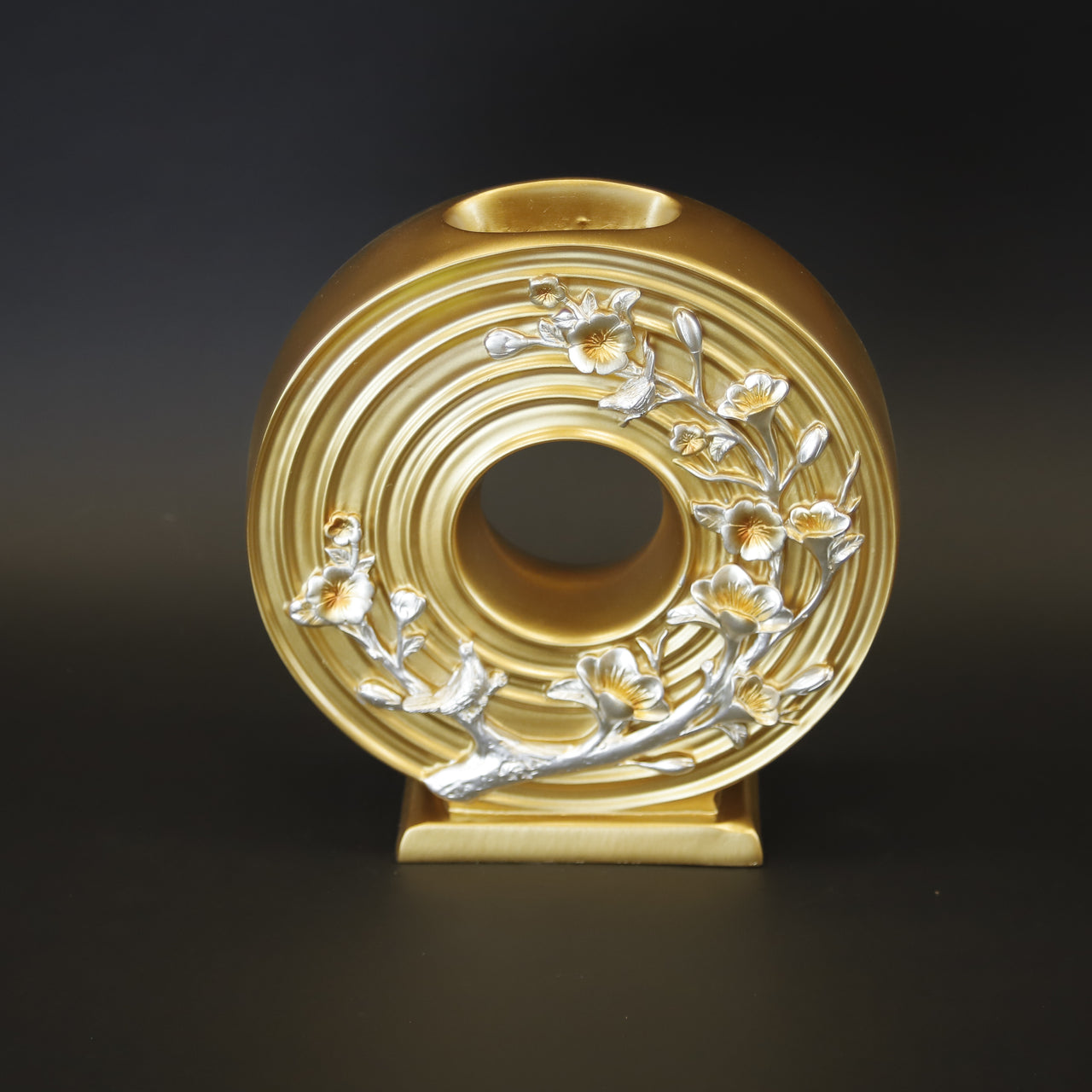 HCHD8294 - M Shiny Gold Circle on Base