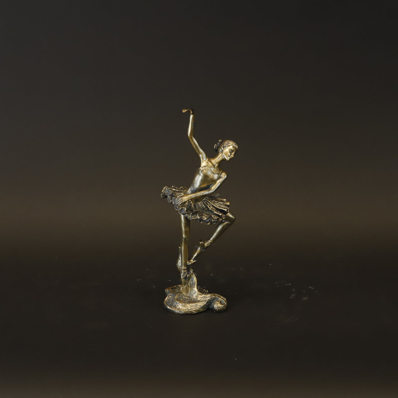 HCHD8297 - Gold Ballerina Arms Apart