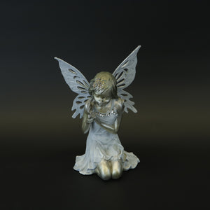 HCHD8559 - Angel Kneeling