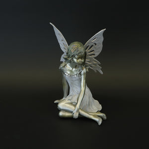 HCHD8560 - Angel Sitting