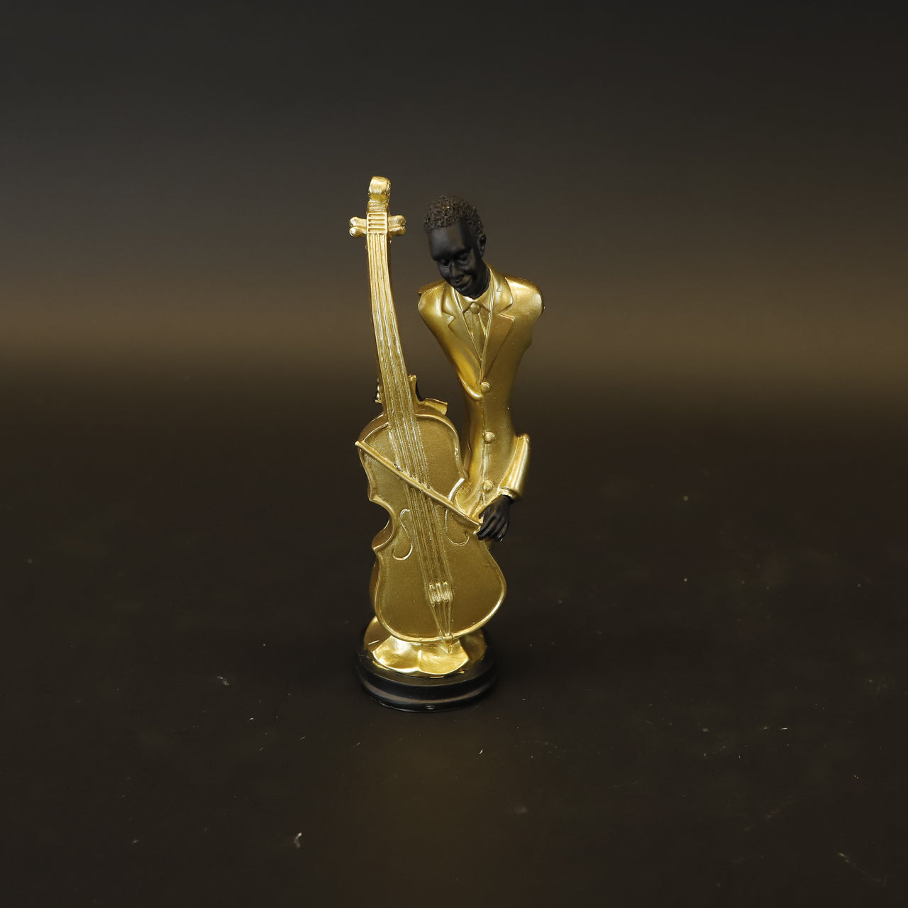 HCHD8572 - Gold Musician Playing Base