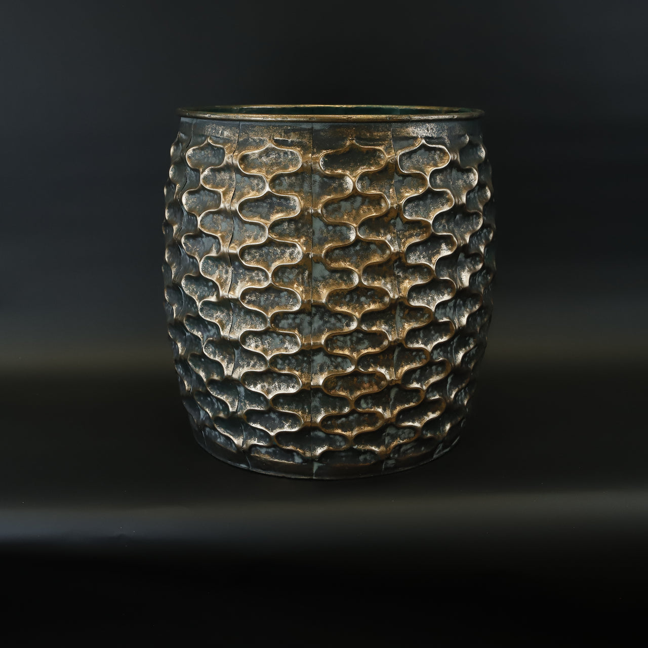 HCHD8811 - L Battered Copper Pot