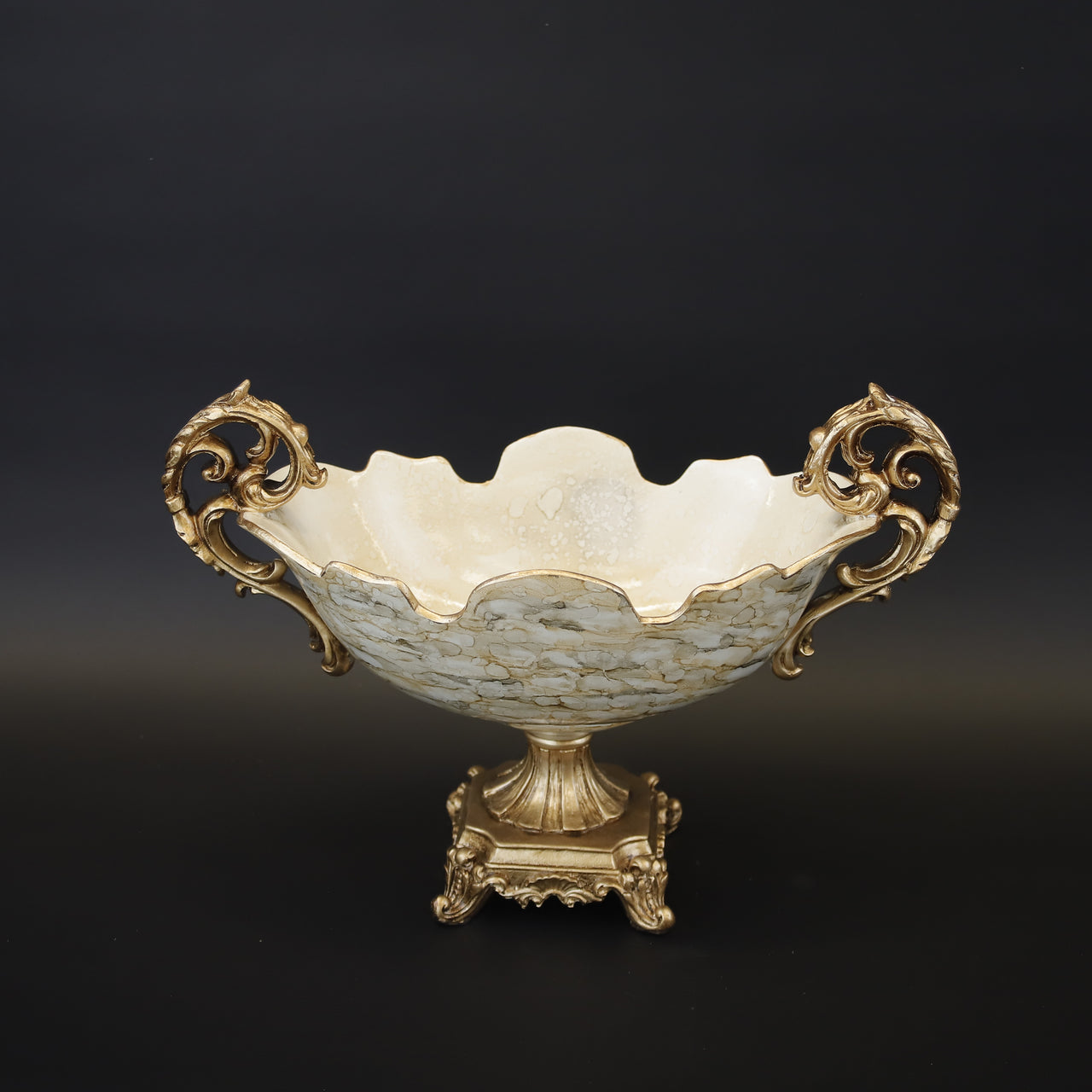 HCHD9559 - Gilded Oval Pedestal Bowl