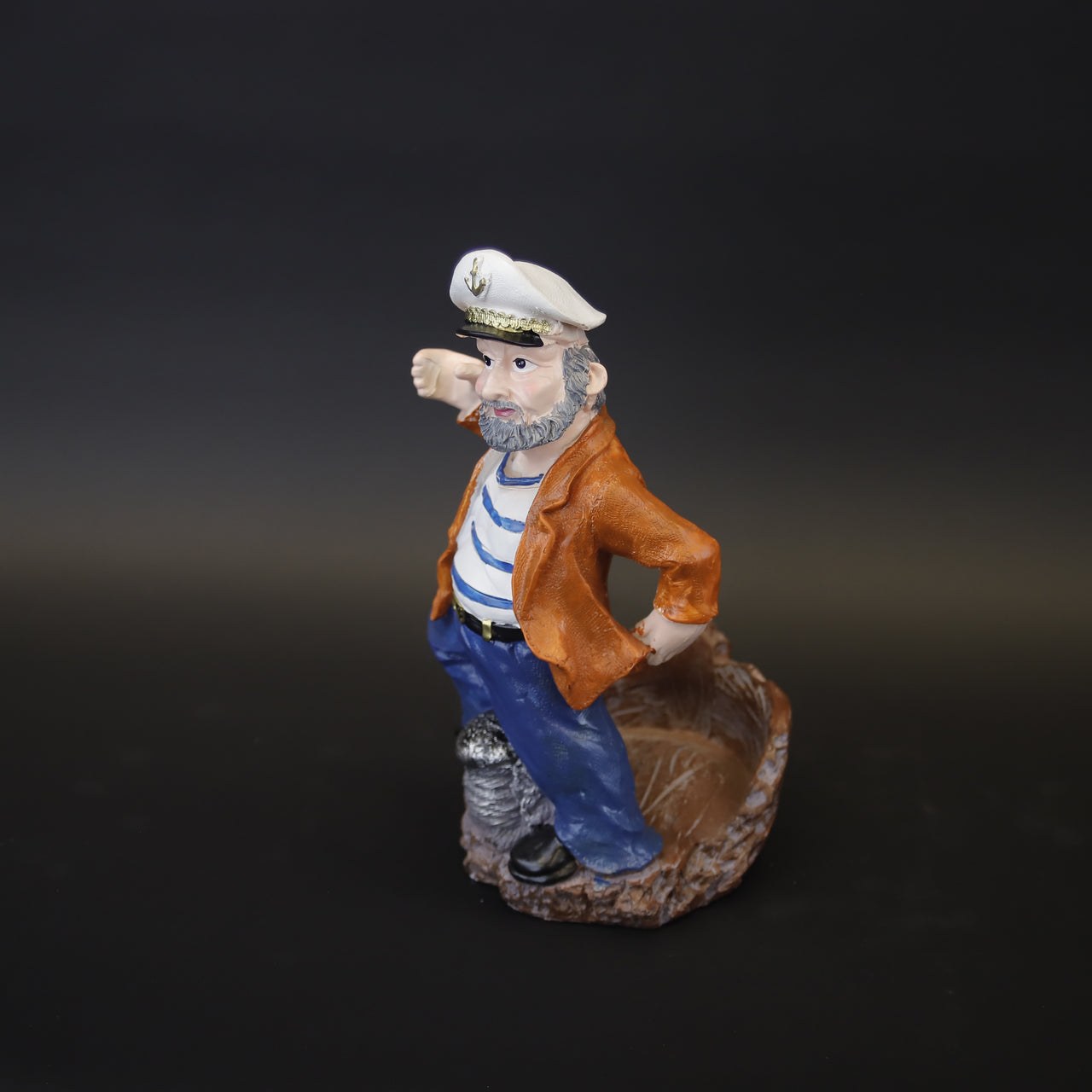 HCHD9574 - Pirate Holding Glass Wine Holder