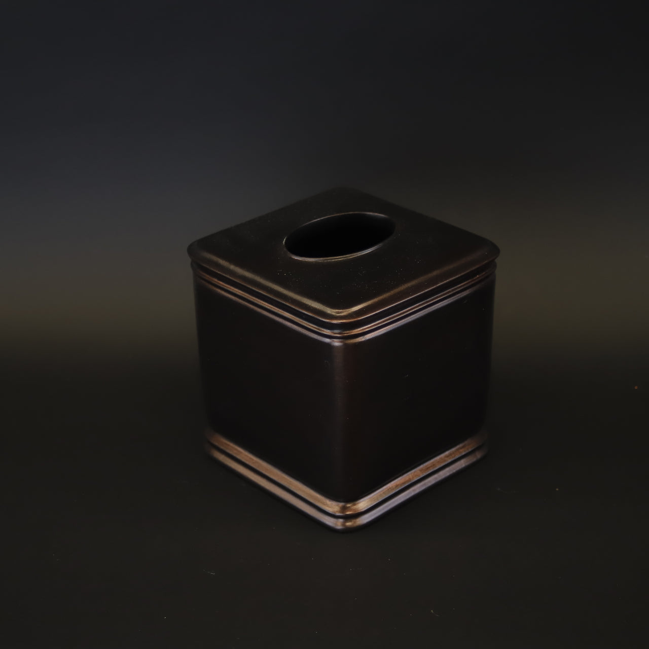 HCKE9794 - Bronze Tissue Holder