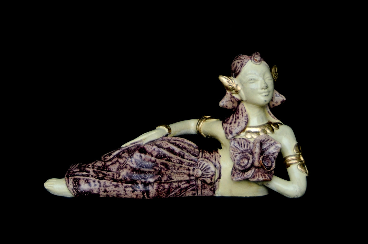 PST0250 - Statue - Made in Indonesia